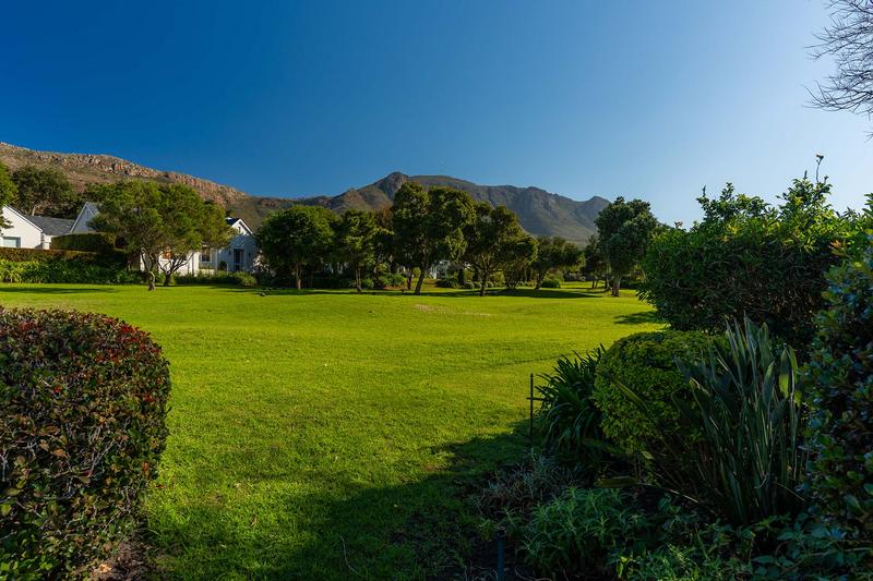 4 Bedroom Property for Sale in Steenberg Estate Western Cape